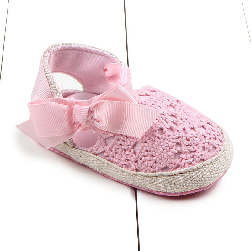 Linen Bow First Walkers – Soft Crochet Baby Shoes