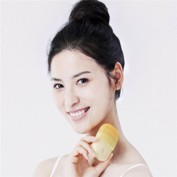 Silicone Facial Cleanser – Ultrasonic Travel Brush for Deep Pore Care