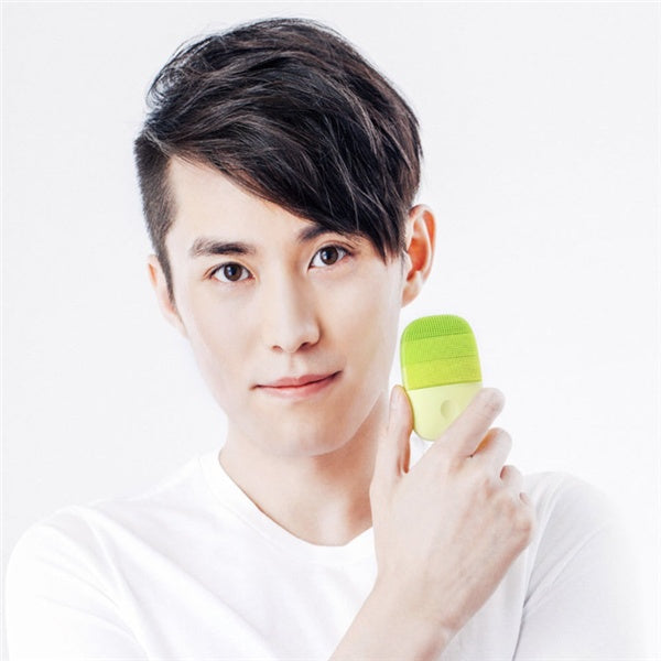 Silicone Facial Cleanser – Ultrasonic Travel Brush for Deep Pore Care
